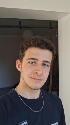 Profile picture for user Théo
